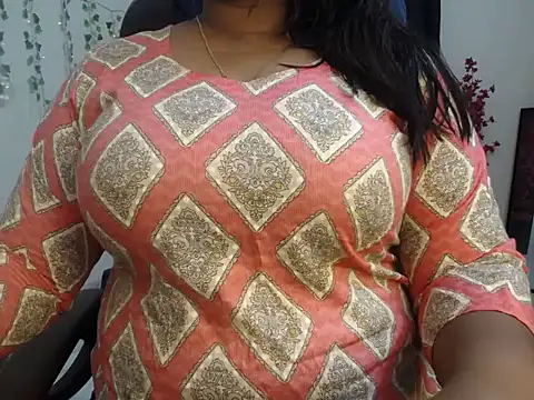 Snapshot of AmeliaSEXY- chatting on 06.17.26 AmeliaSEXY- online show from 06.17.26