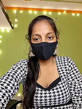 Snapshot of Miss_Aaisha chatting on 06.18.26 Miss Aaisha online show from 06.18.26