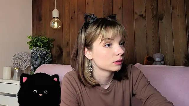IvoryPesante online show from 06.08.26
