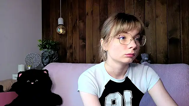 IvoryPesante online show from 06.12.26