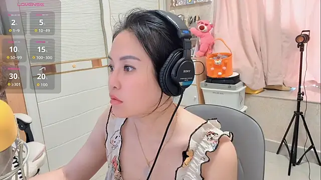 LisaQQQ online show from 05.31.26
