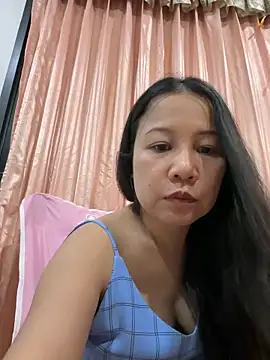 Snapshot of LINDA_HD chatting on 05.26.26 LINDA HD online show from 05.26.26