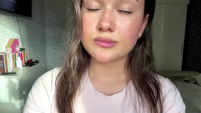 cuteshowy online show from 06.07.26
