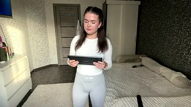 cuteshowy online show from 06.25.26