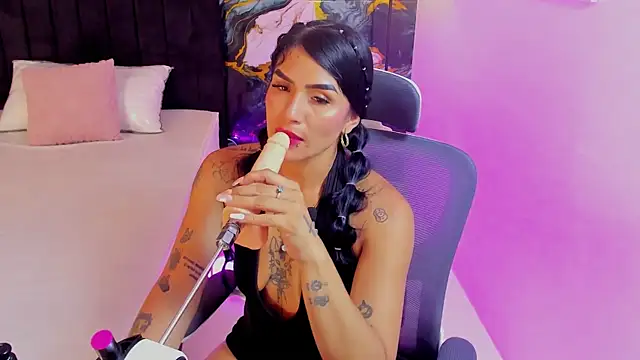 Alanna Wild online show from 06.20.26