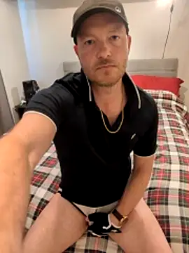 Straight GuyUK online show from 05.31.26