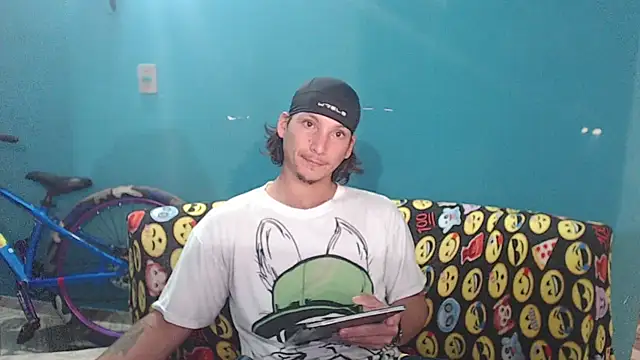 MrKingsaintx online show from 06.17.26