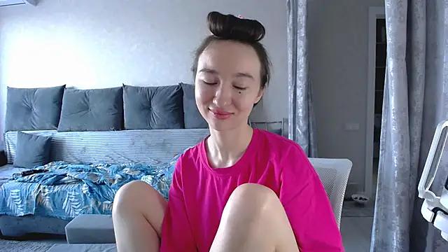 Maryana Ro online show from 10.21.25