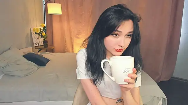 Snapshot of KeelyPaullus chatting on 06.01.26 KeelyPaullus online show from 06.01.26