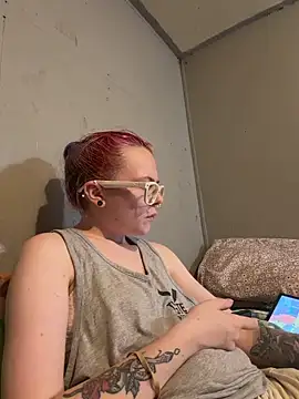 Snapshot of hoeznshi chatting on 06.26.26 hoeznshi online show from 06.26.26