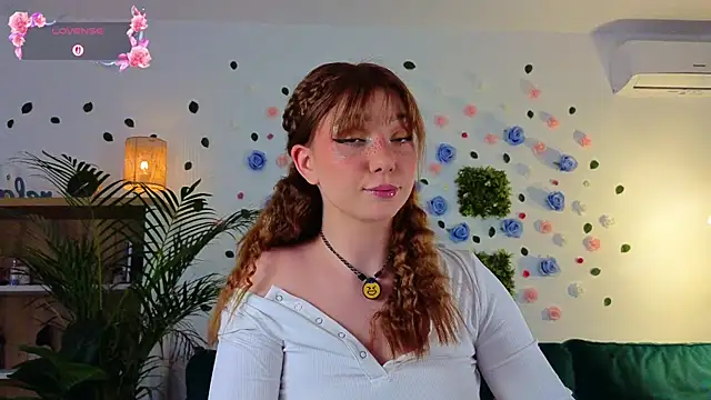 Snapshot of justmeavery chatting on 05.27.26 justmeavery online show from 05.27.26