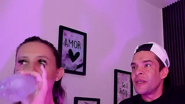 Snapshot of Mia_and_Erick chatting on 06.11.26 Mia and Erick online show from 06.11.26