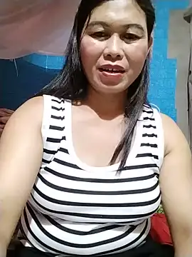 Snapshot of -Hatybi- chatting on 06.05.26 -Hatybi- online show from 06.05.26