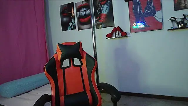 LolaSelvaggia online show from 06.11.26