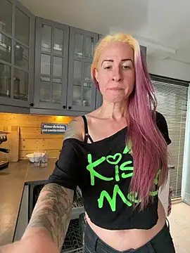 GermanMilfJasmin online show from 06.14.26