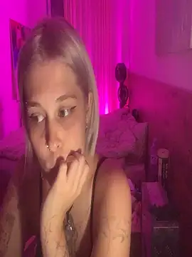 Ella Bloom online show from 05.28.26