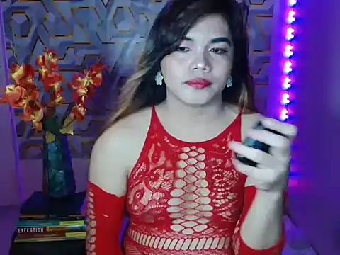 Snapshot of mikhay101 chatting on 07.26.26 mikhay101 online show from 07.26.26