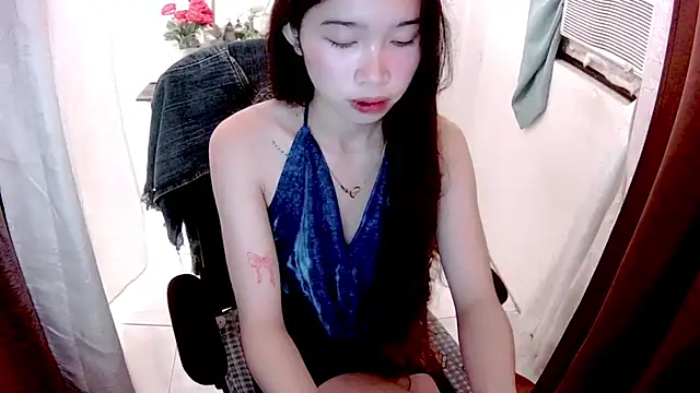 Snapshot of heartx_ chatting on 06.23.26 heartx online show from 06.23.26