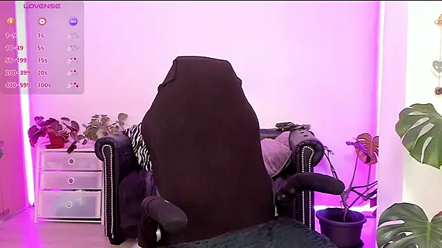 LindaWhite  online show from 03.11.25