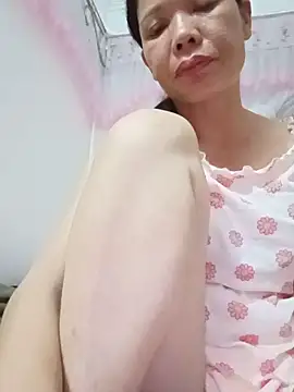 Snapshot of -Maya-a chatting on 06.18.26 -Maya-a online show from 06.18.26