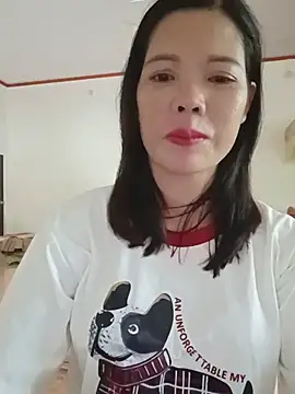 Snapshot of -Maya-a chatting on 06.30.26 -Maya-a online show from 06.30.26
