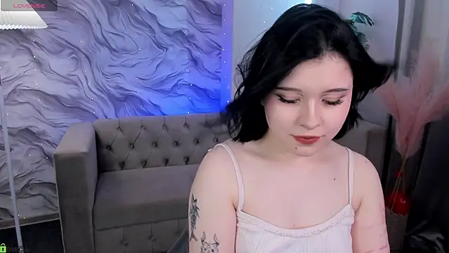 Snapshot of Kylie-Voss chatting on 07.20.26 Kylie-Voss online show from 07.20.26