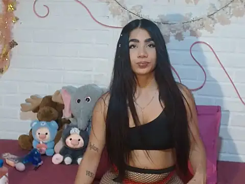 Snapshot of IreneSaez333 chatting on 06.25.26 IreneSaez333 online show from 06.25.26