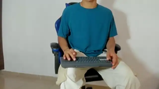 Maximiliano Young online show from 07.07.26