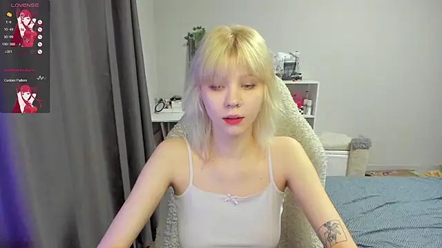 voguecaroline online show from 06.30.26