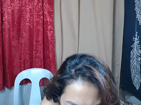 Snapshot of urpretty_hotmama chatting on 07.07.26 urpretty hotmama online show from 07.07.26