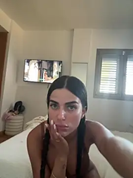 miaabelluccii online show from 07.05.26