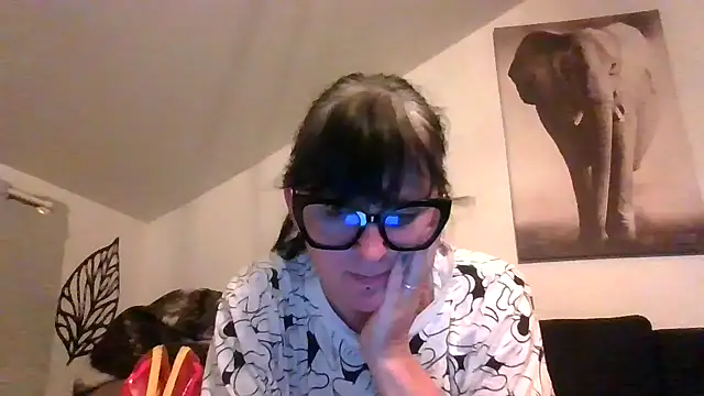 Snapshot of sexujuly88 chatting on 06.17.26 sexujuly88 online show from 06.17.26