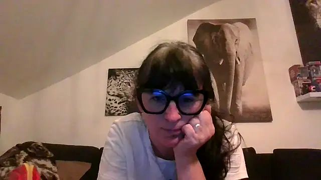 Snapshot of sexujuly88 chatting on 06.18.26 sexujuly88 online show from 06.18.26