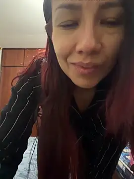 Snapshot of ArielFerrara chatting on 07.04.26 ArielFerrara online show from 07.04.26