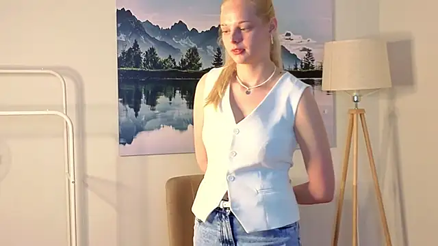 GabrieleHonor online show from 06.04.26