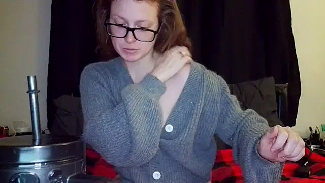 poisonivyy95 online show from 06.04.26