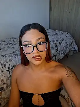 Snapshot of Scarrlet_Thompsonn chatting on 06.12.26 Scarrlet Thompsonn online show from 06.12.26