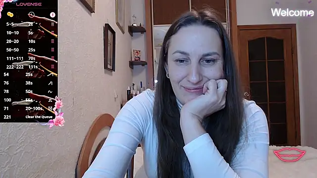 Snapshot of Yevgeshka-Milashka chatting on 01.16.26 Yevgeshka-Milashka online show from 01.16.26