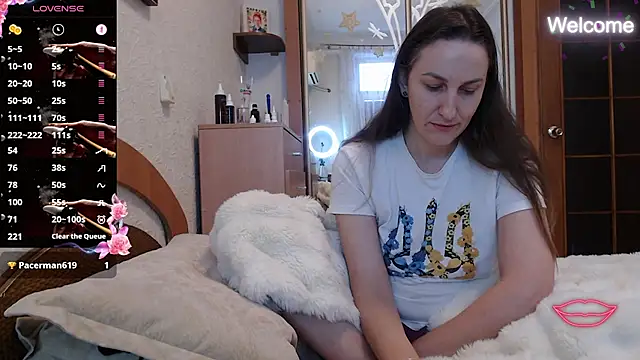 Snapshot of Yevgeshka-Milashka chatting on 01.18.26 Yevgeshka-Milashka online show from 01.18.26