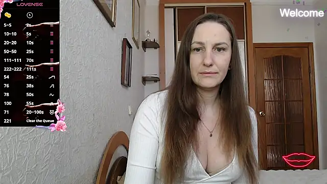 Snapshot of Yevgeshka-Milashka chatting on 02.04.26 Yevgeshka-Milashka online show from 02.04.26