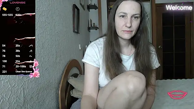 Snapshot of Yevgeshka-Milashka chatting on 02.20.26 Yevgeshka-Milashka online show from 02.20.26