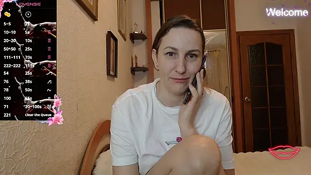 Snapshot of Yevgeshka-Milashka chatting on 02.27.26 Yevgeshka-Milashka online show from 02.27.26