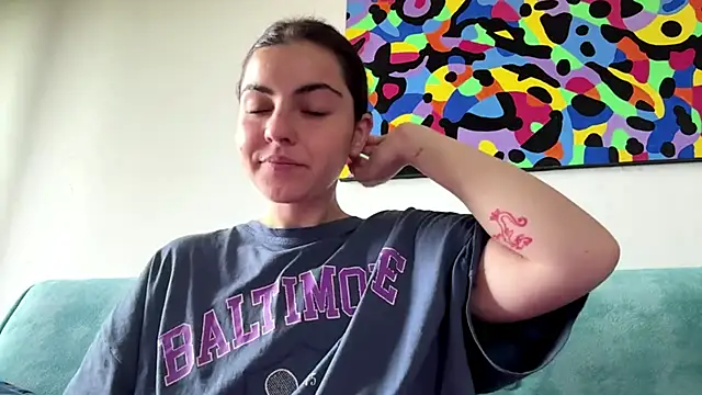 Snapshot of MarisaKomar chatting on 06.18.26 MarisaKomar online show from 06.18.26
