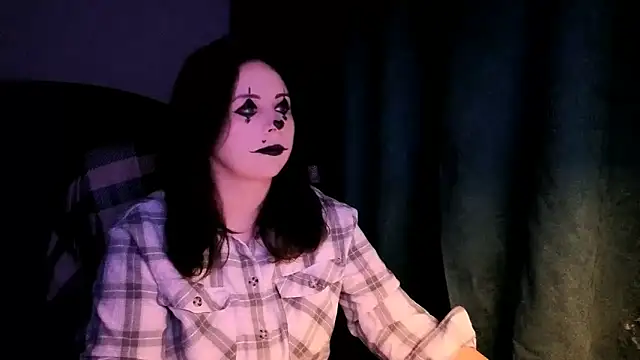 Snapshot of KattyySummer chatting on 06.19.26 KattyySummer online show from 06.19.26