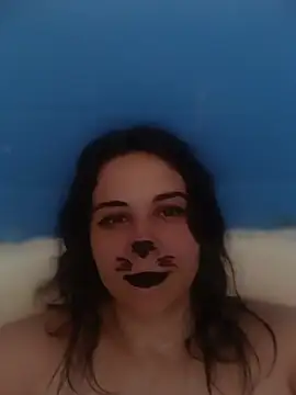 Snapshot of KattyySummer chatting on 07.27.26 KattyySummer online show from 07.27.26