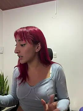 Snapshot of Juliethademon chatting on 07.28.26 Juliethademon online show from 07.28.26