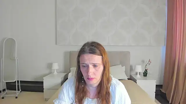 Snapshot of Kathrine-Meyer chatting on 06.20.26 Kathrine-Meyer online show from 06.20.26