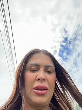 Snapshot of Evelyn_Anya chatting on 06.15.26 Evelyn Anya online show from 06.15.26
