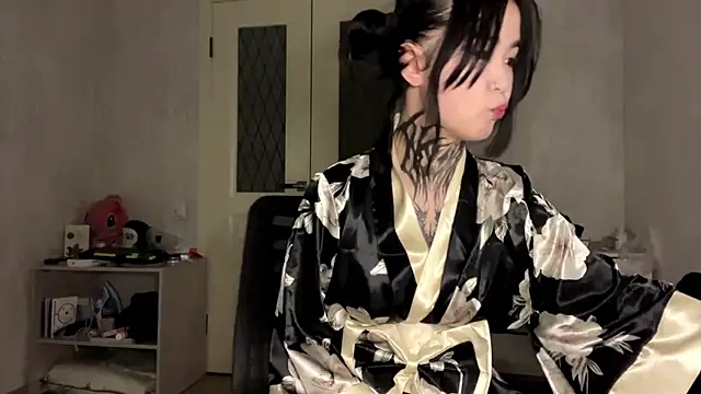 staryrose online show from 06.24.26