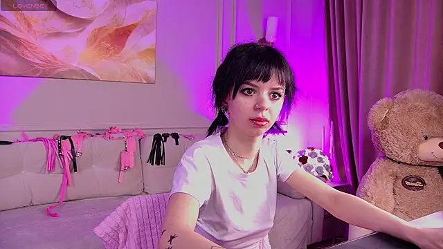 TwiggySmith online show from 06.20.26